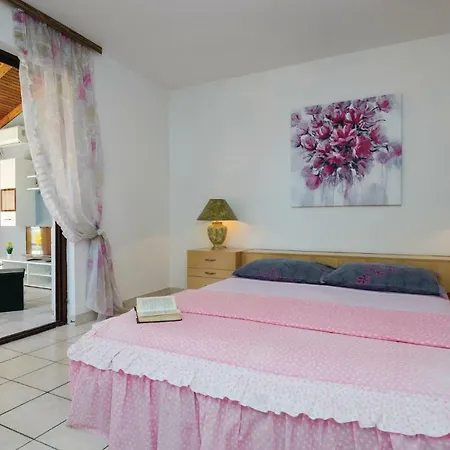 One-bedroom In